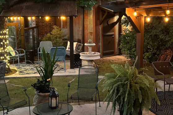Bois D' Arc Bungalow & Suites Patio