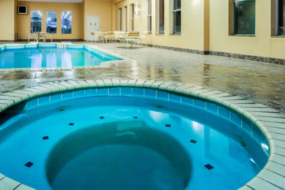 La Quinta Inn & Suites by Wyndham Kerrville Pool area