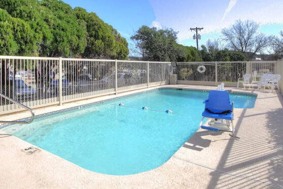 Motel 6 Kerrville Pool
