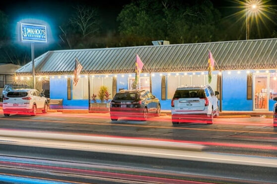 Wahoos Seafood building