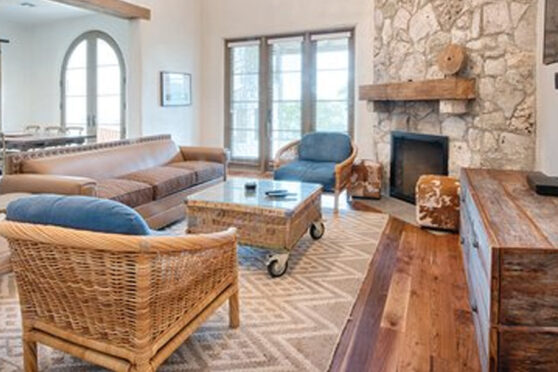 Stablewood Springs Living area