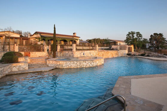 Stablewood Springs Pool area