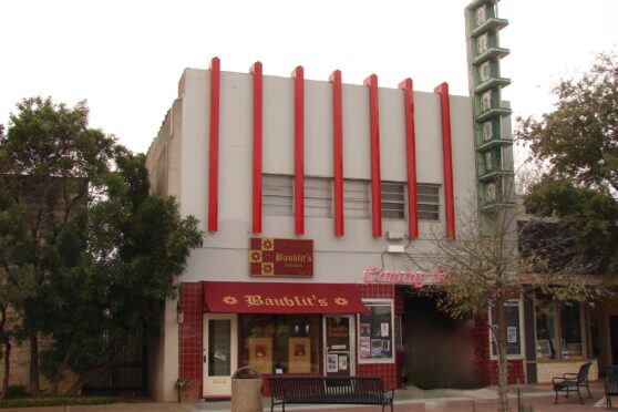 Storefront of Baublit’s Jewelers
