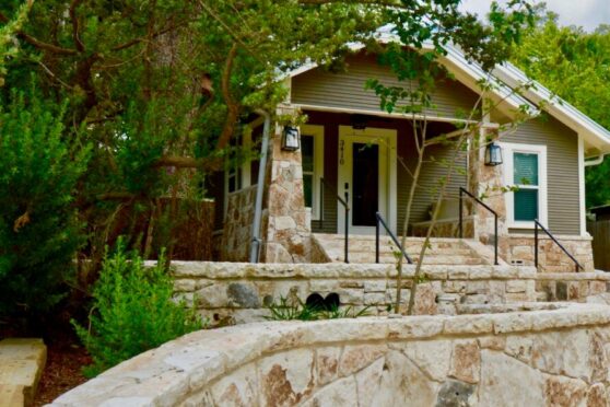 Cozy home stay at Guadalupe River