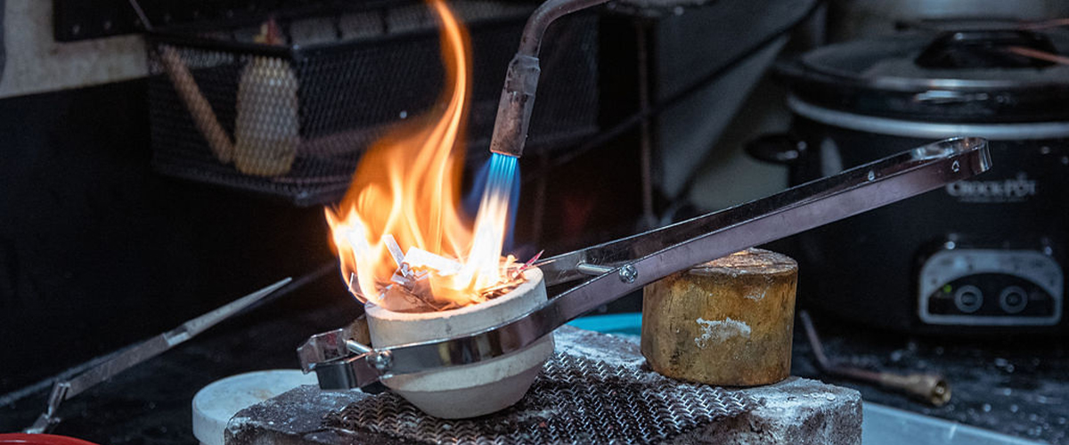 Melting tool for silver